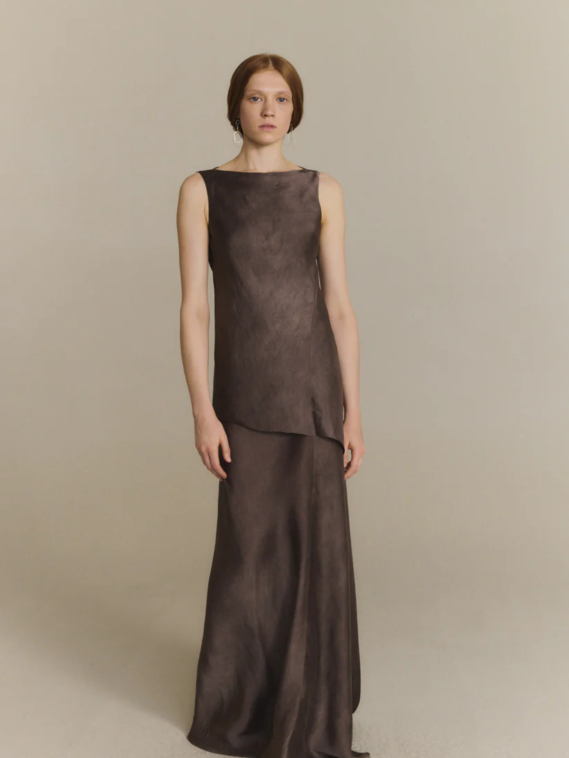 Brown dress,full body view